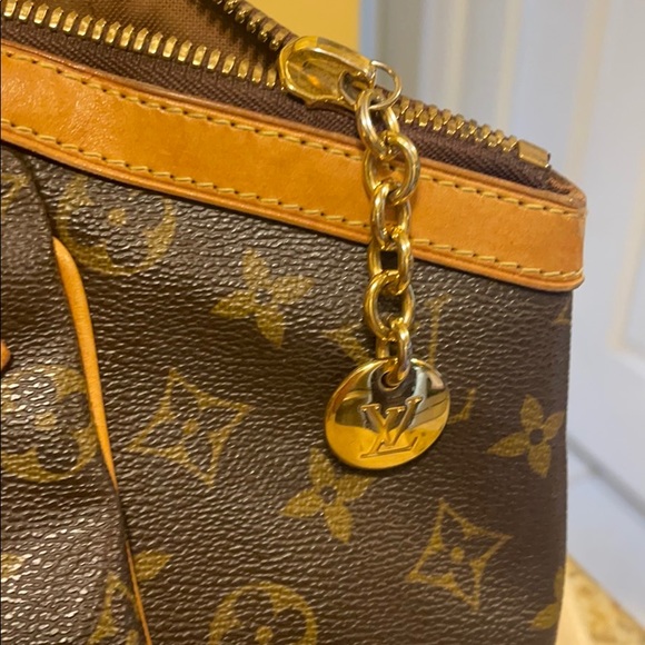 😍FLASH SALE😍Louis Vuitton Tivoli Handbag GM 🥰Authentic🥰 - Picture 9 of 10
